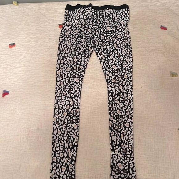 bebe cheetah leggings small - Picture 5 of 5